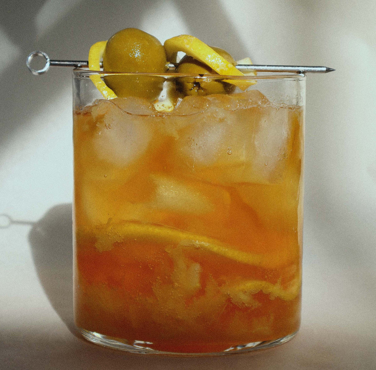 NA Dirty Lemon Apple Tonic